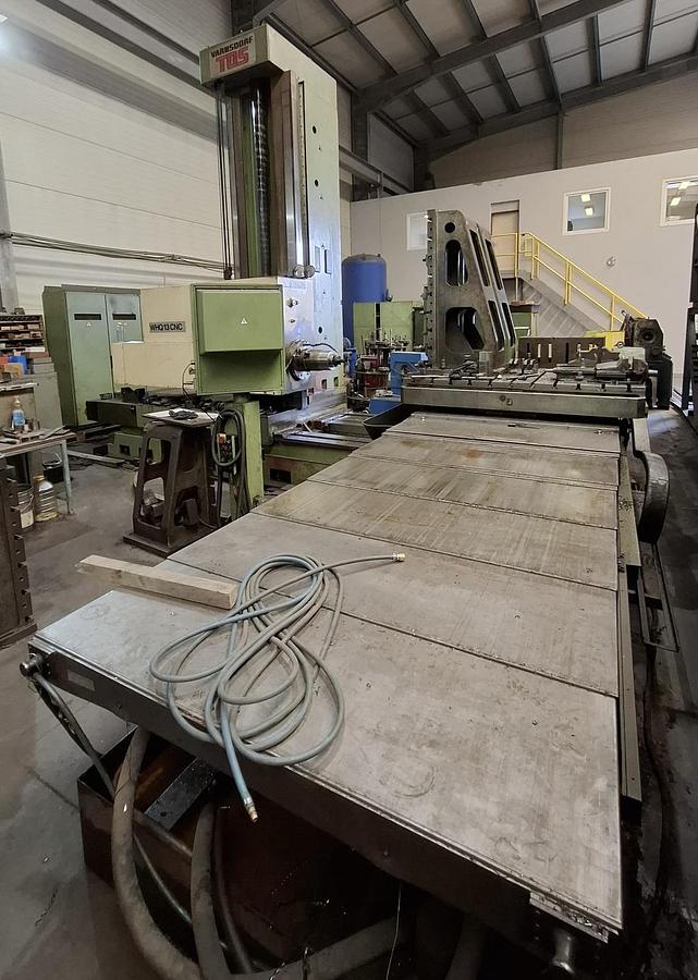 Used 1995 TOS WHQ 13.8 CNC