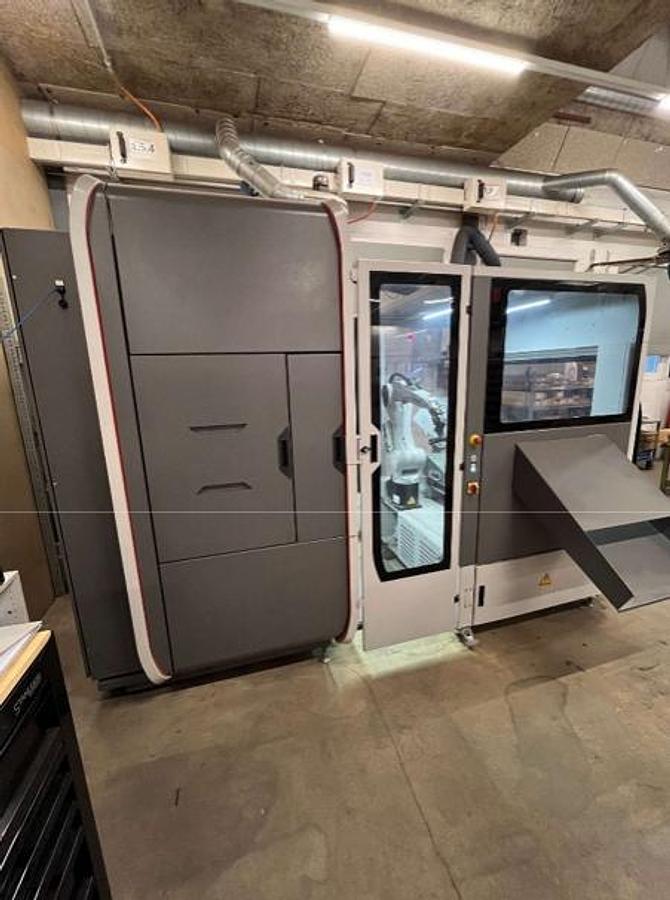 Used 2019 Bystronic Xpert 40/1030 with KUKA Robot Cell