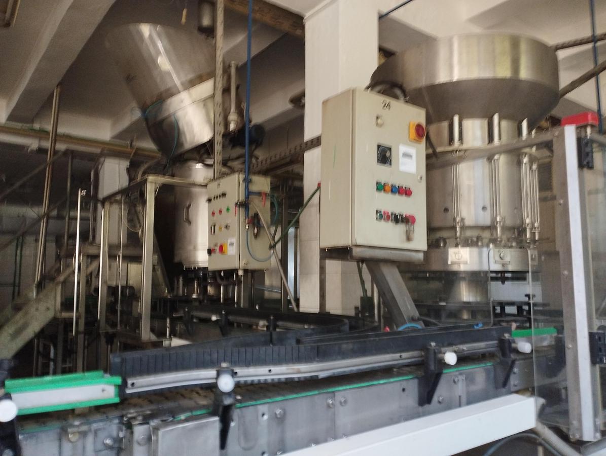 Used STORK 0.75 L Non-Carbonated Bottling Line