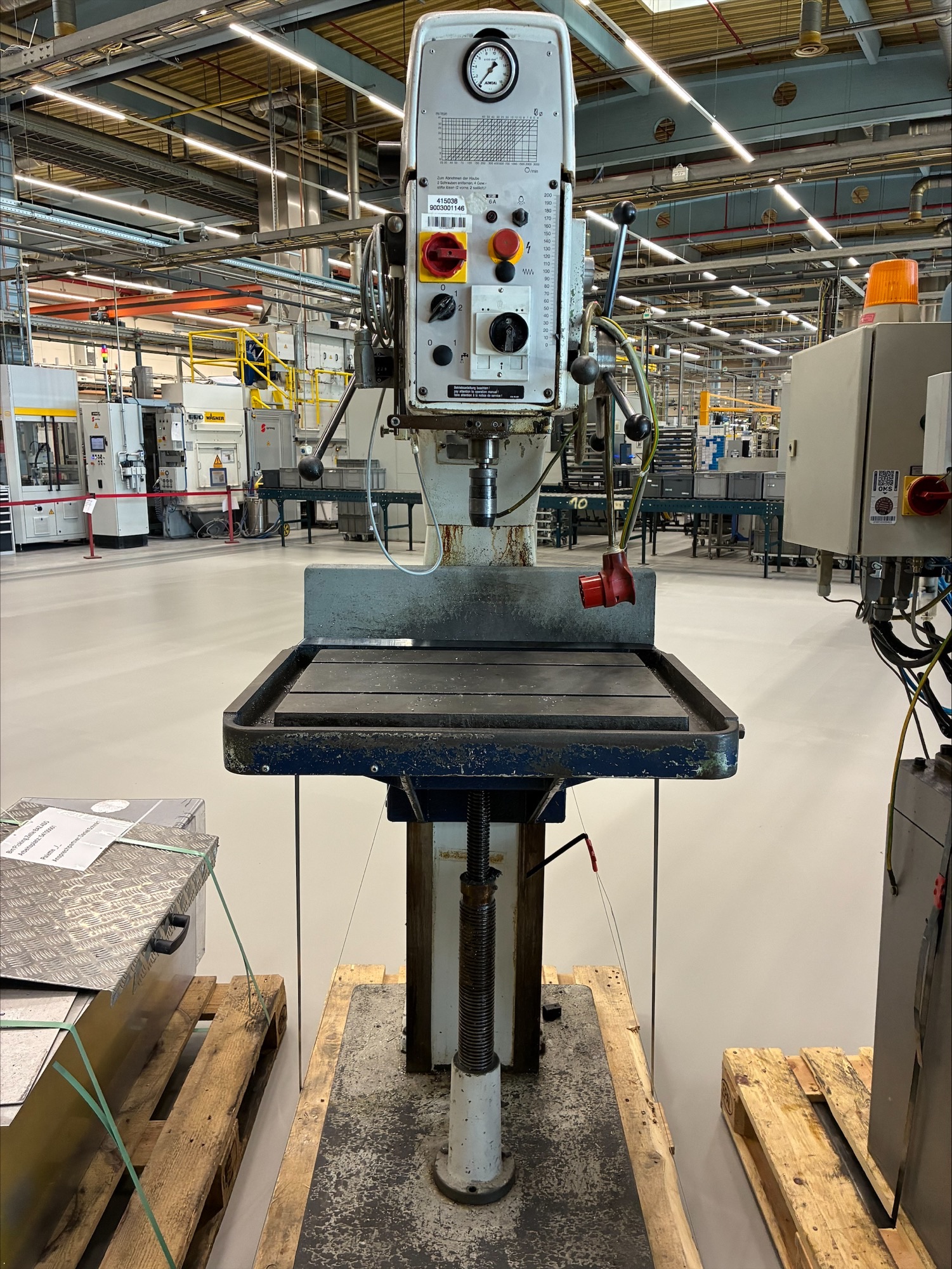 Used 2001 Alzmetall  AB 4/HST Column Drilling Machine