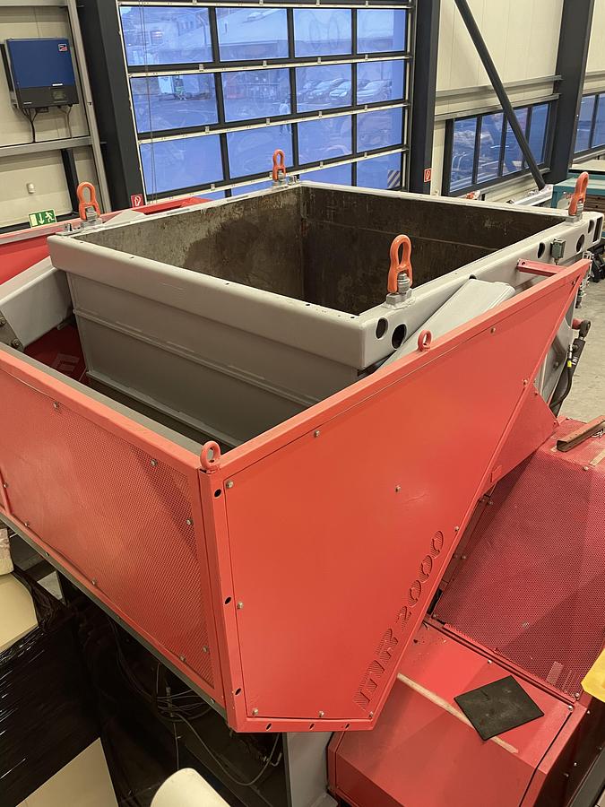 Used 2000 UNTHA MR2000