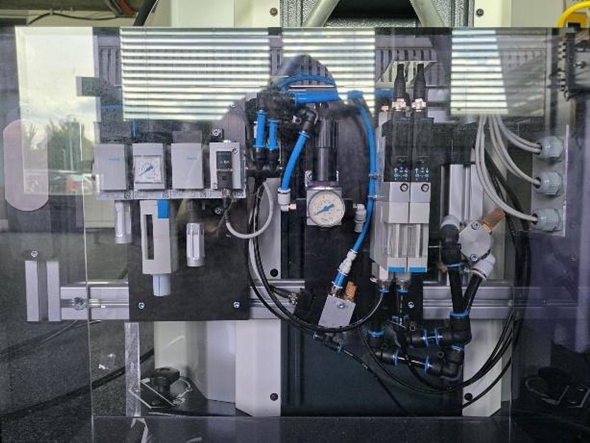 Used 2016 Bosch APAS assistant i6 Industrial Robot