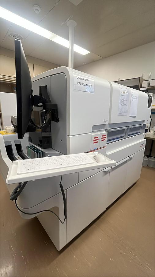 Used 2024 Siemens Atellica CI1900 Laboratory Analyzer with Rack Handler