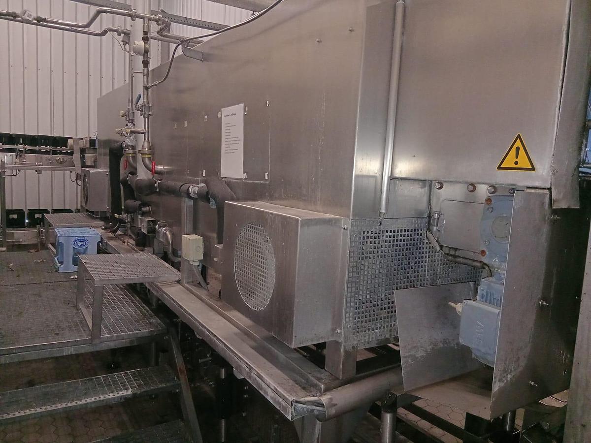Used 2000 Krones Zierk PET crate washing system