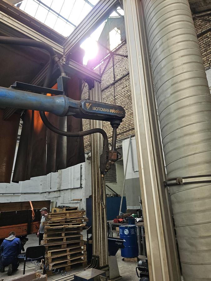 Used 2000 Motoman YR up