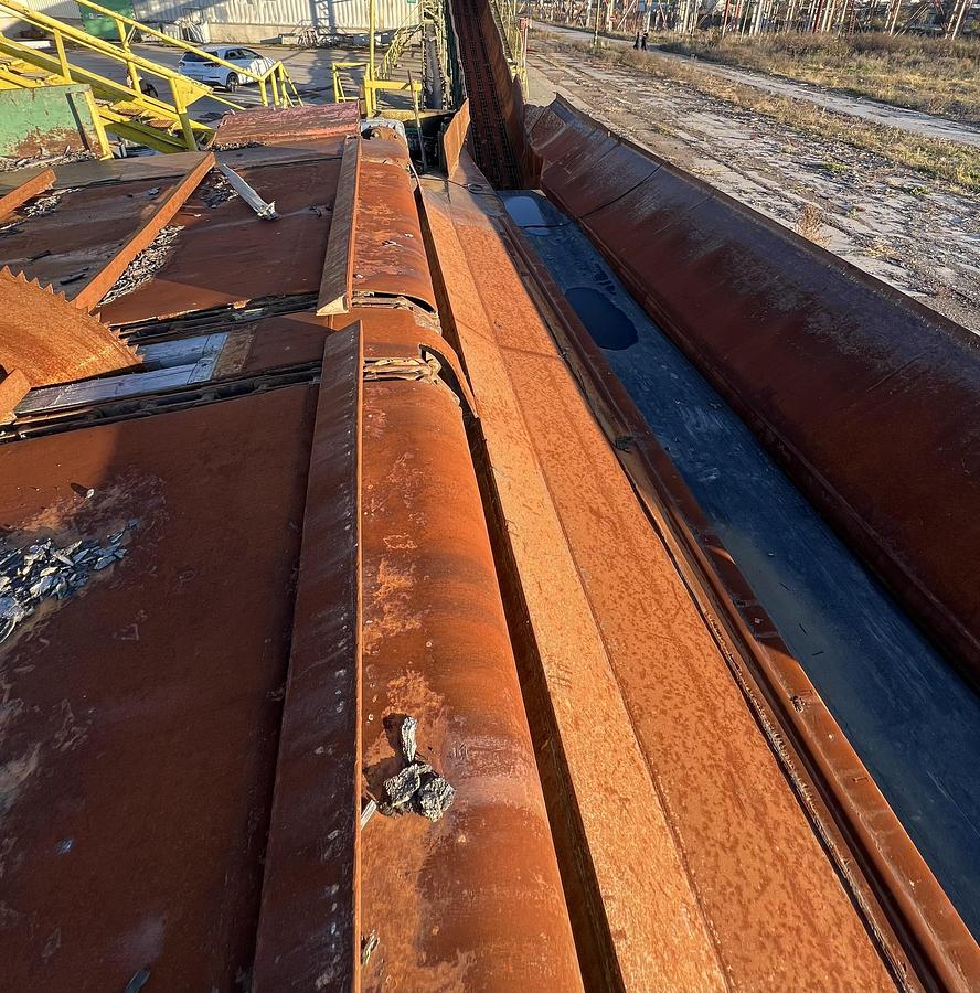 Used Bezner Splitting saw