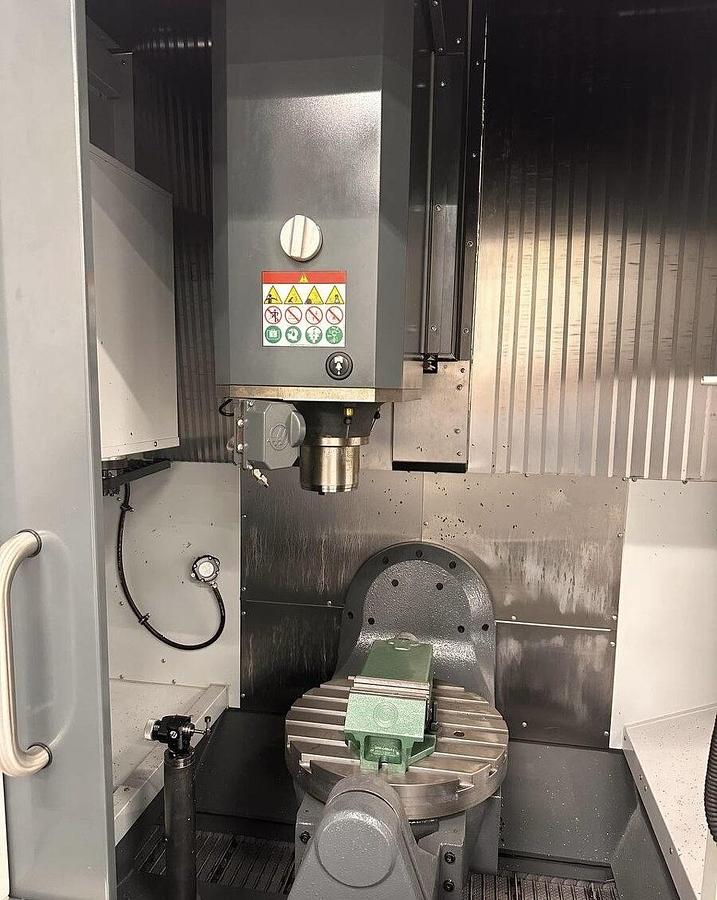 Used 2023 Haas UMC-750
