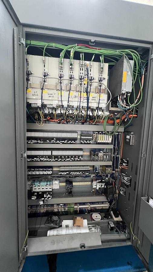 Used 2006 Gildemeister GMX 400 linear