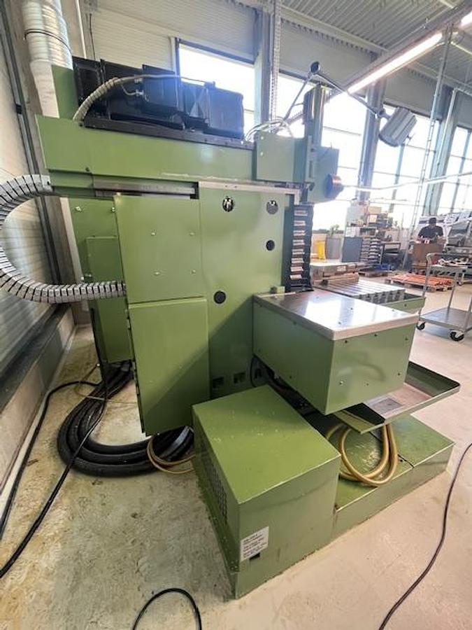 Used 1987 HERMLE UWF851 CNC