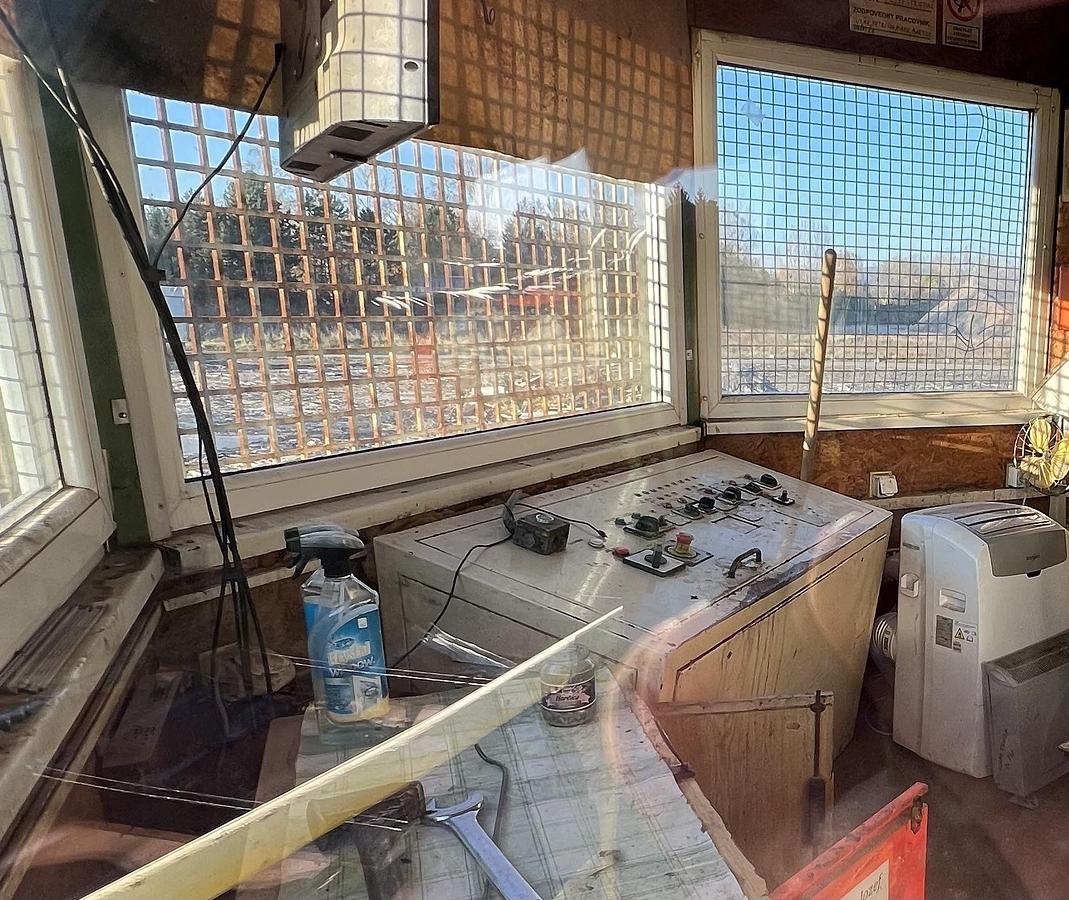 Used Bezner Splitting saw