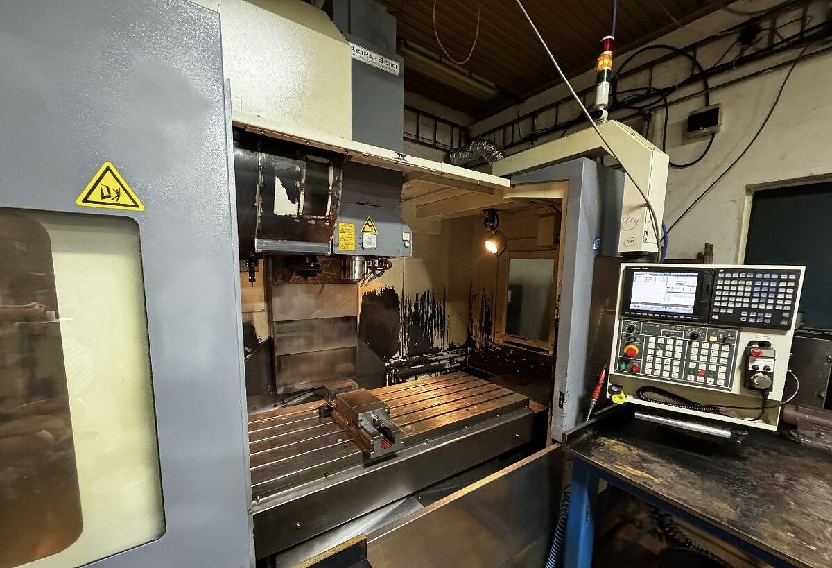 Used 2012 Akira-Seiki SV 1350