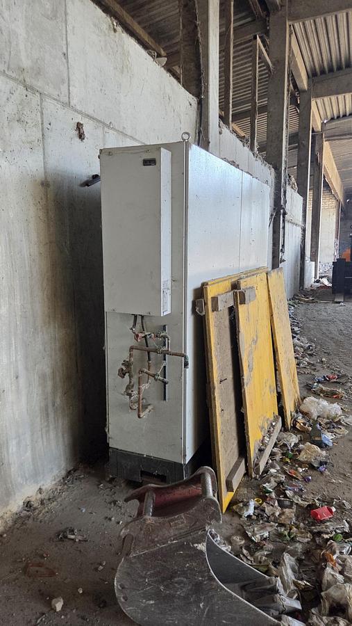 Used 2008 Untha TR2500 Shredder