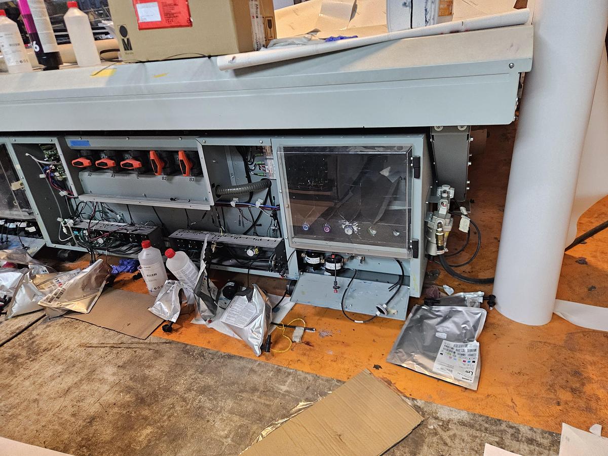 Used 2012 Agfa Anapurna + OCE arizona + printing machines package