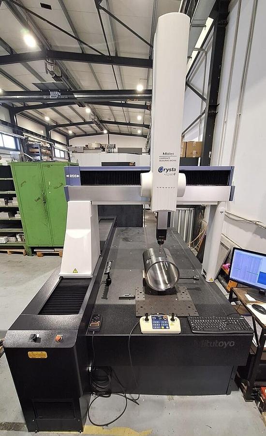 Used 2006 Mitutoyo Crysta-Apex C9206