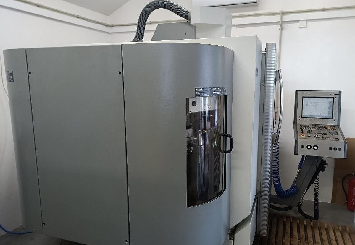 Used 2004 Deckel Maho DMU 50