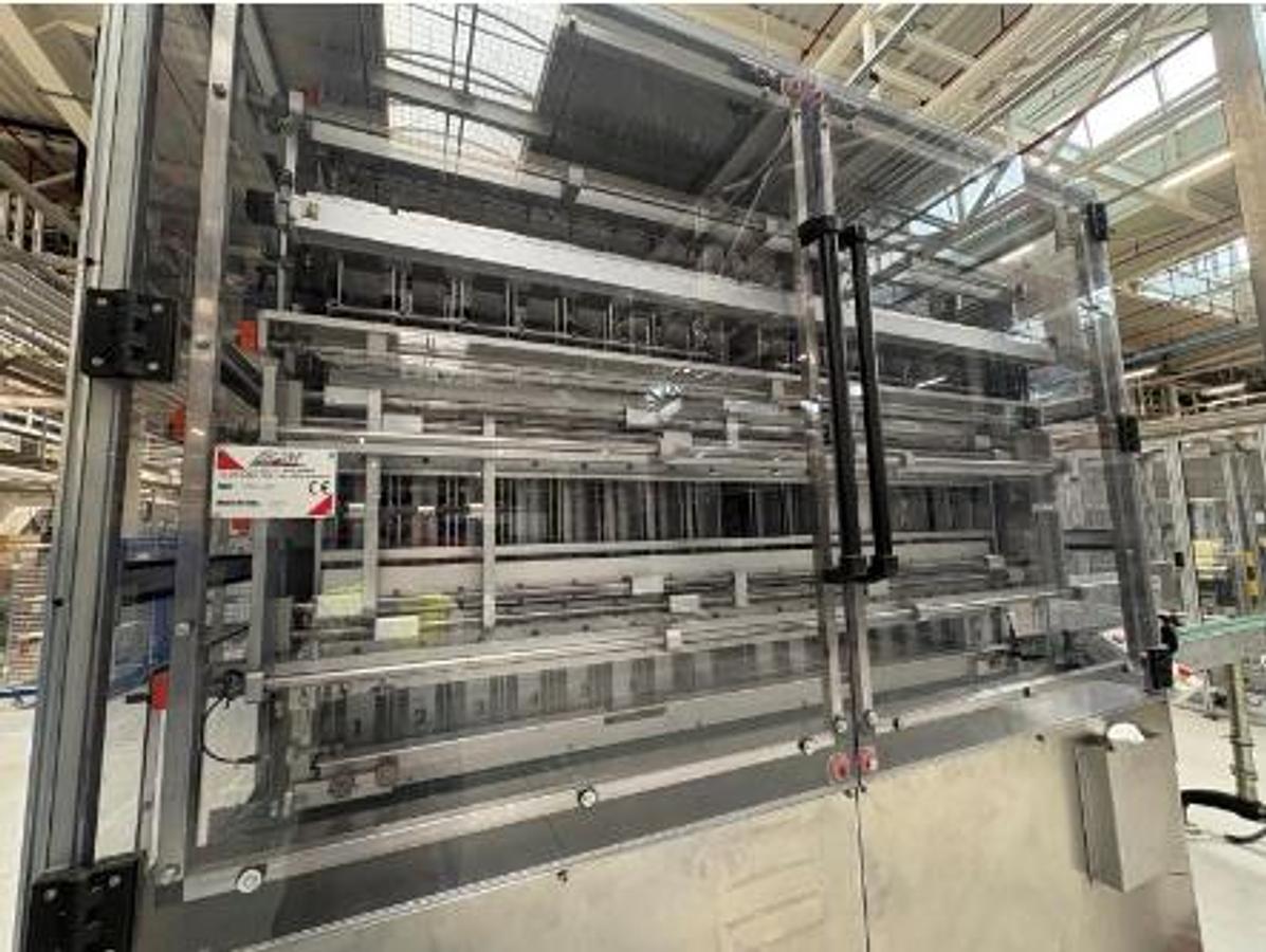 Used Bottle Distribution and Sleeve-Wrapping Line