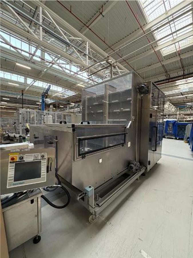 Used Bottle Distribution and Sleeve-Wrapping Line