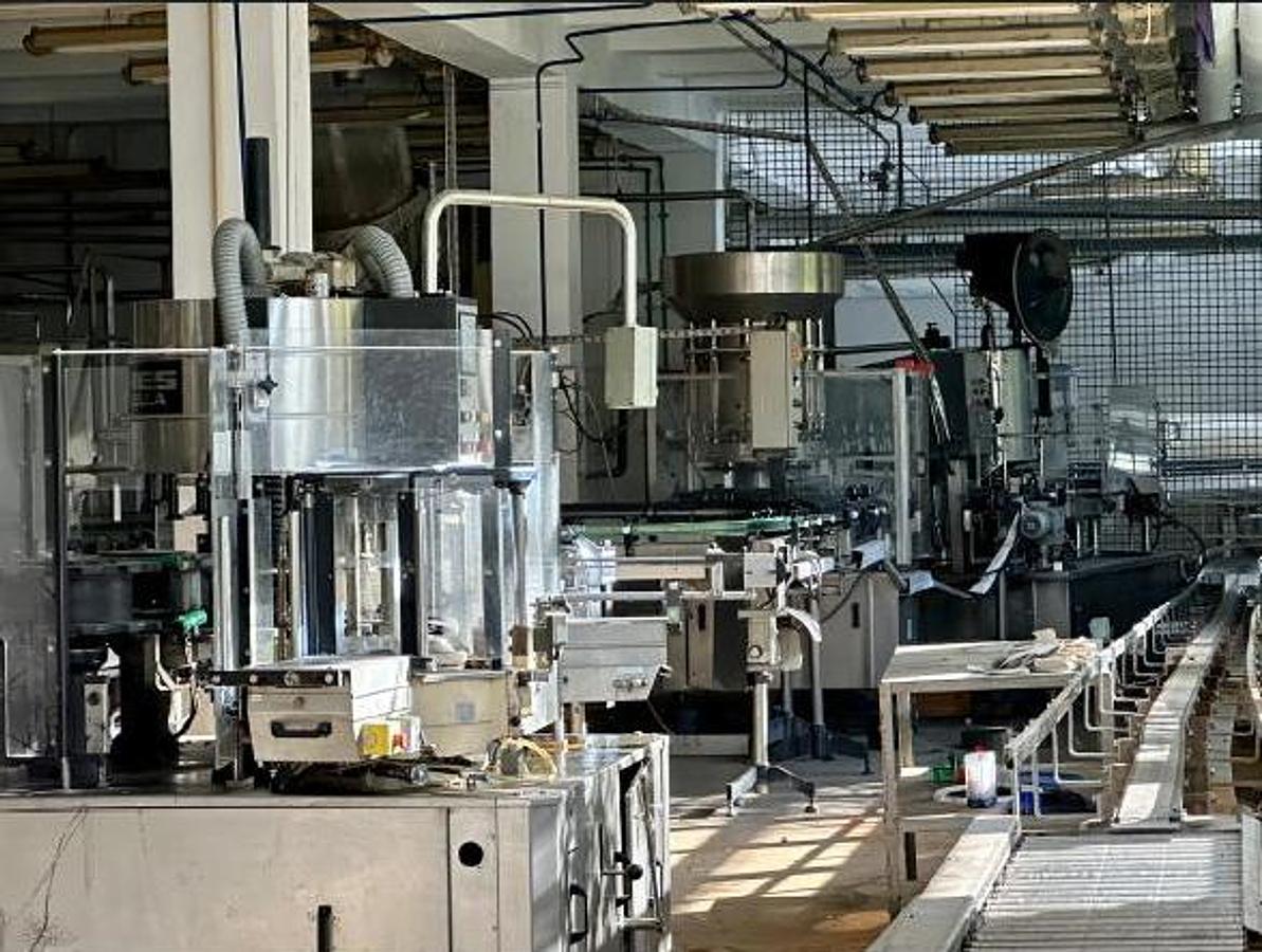 Used  STORK 0.75 L Non-Carbonated Bottling Line