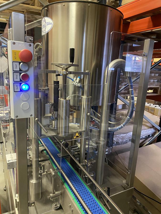2025  LOWA GmbH Abfüll- und Verschließsysteme  Capping Machine  WK12-17