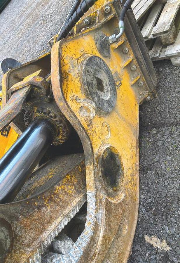 Used 2022 SCHWARZ SP 950