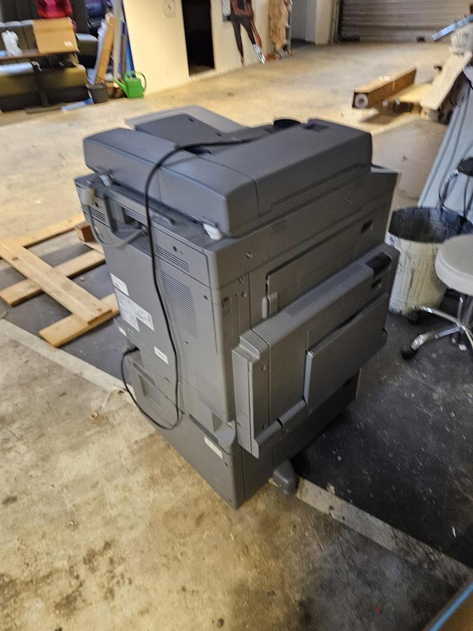 Used 2012 Agfa Anapurna + OCE arizona + printing machines package