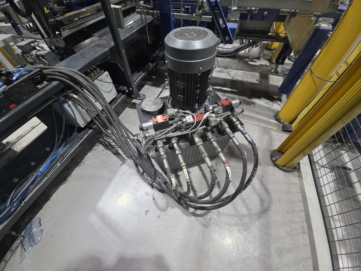 Used Tentoma RoRo StretchPack Semi-flow Packaging Machine