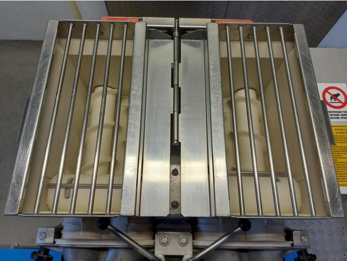 Used 2003 RHEON KN135