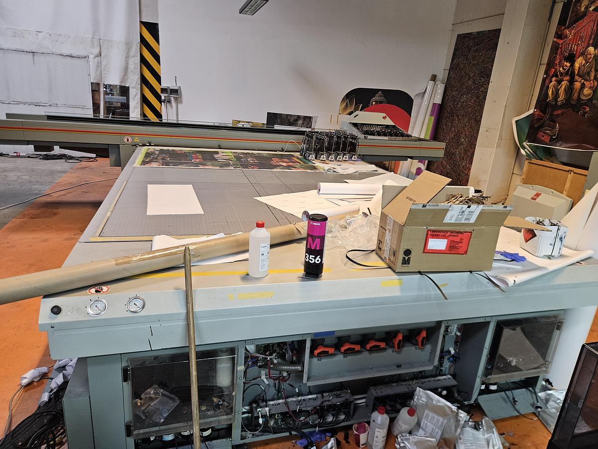 Used 2012 Agfa Anapurna + OCE arizona + printing machines package