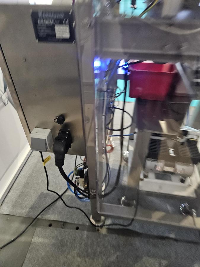 Exactpack weighing and filling machine
