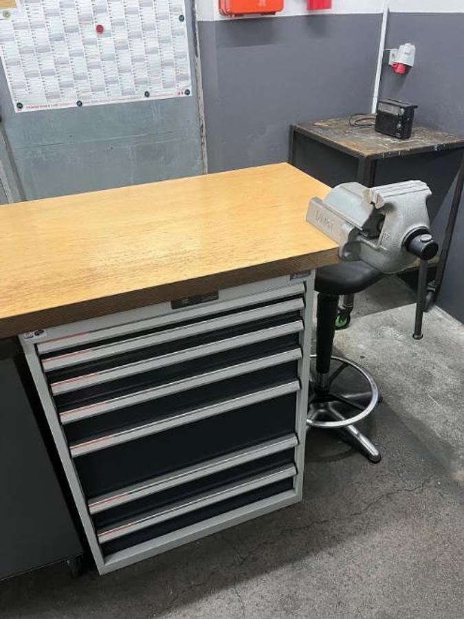 Used 2021 Hurco VMX24i