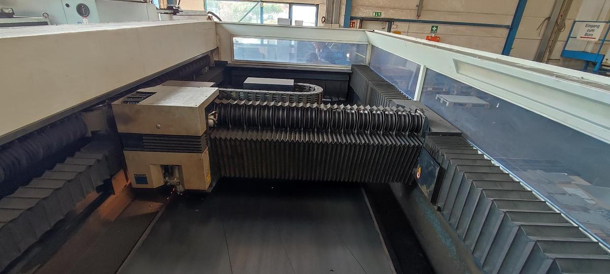 Used 2016 Trumpf TruLaser 3030 with TruFlow 5000 CO2 laser incl. Loadmaster