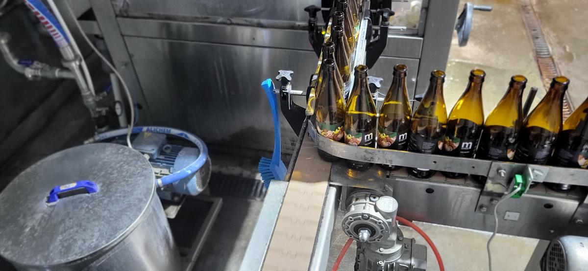 Used Complete Bottling Line for Sale (Glass Bottles)