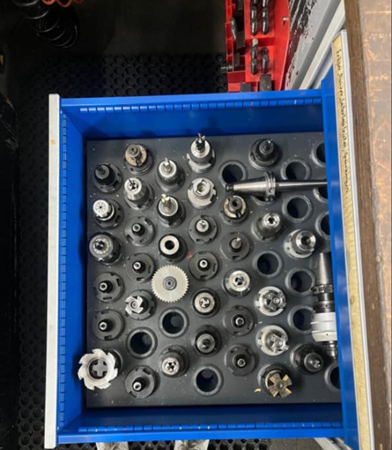 Used  2004 Hurco VMX1 CNC milling machine