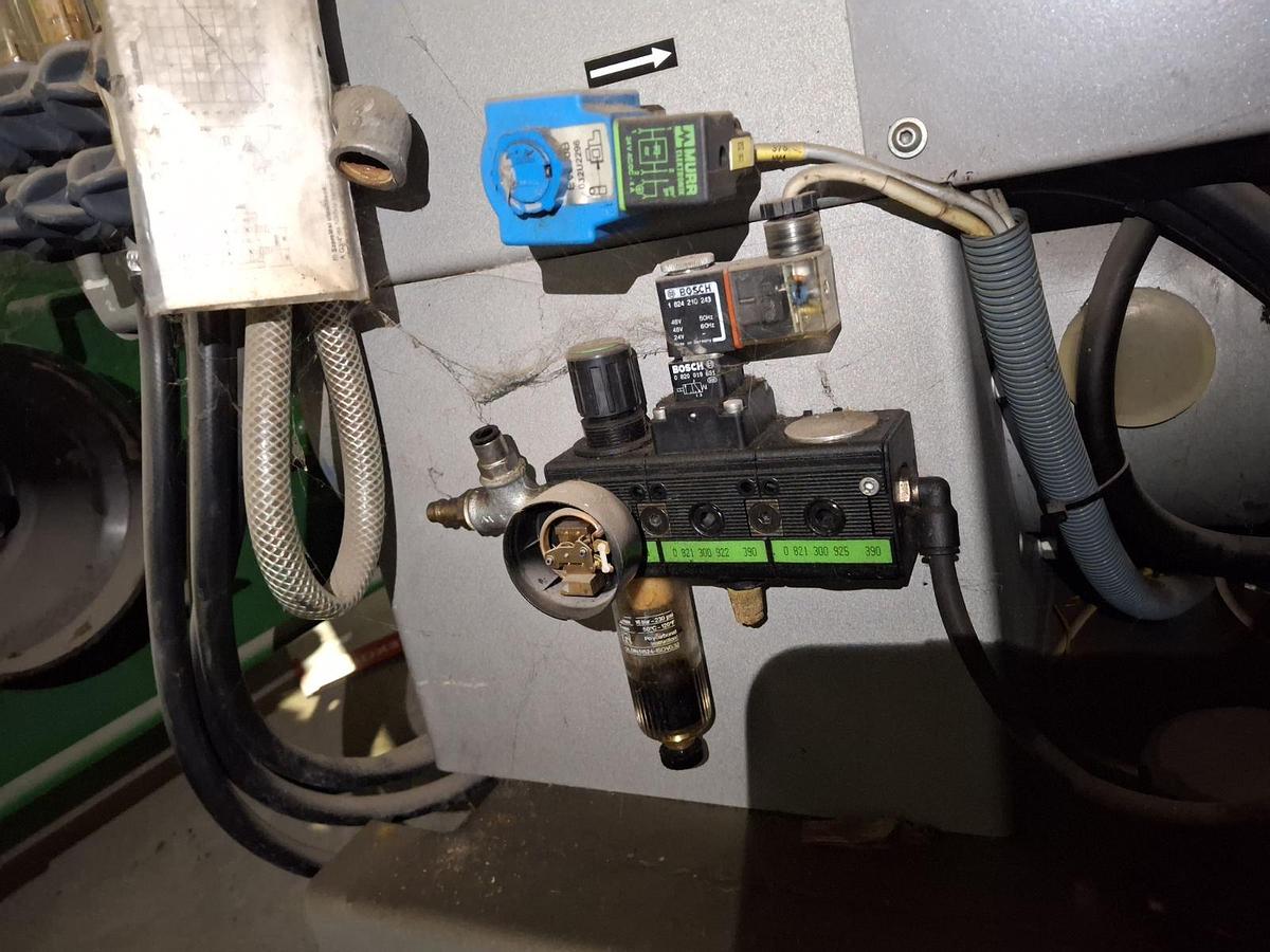 Used 2004 Battenfeld PLUS 350V/75