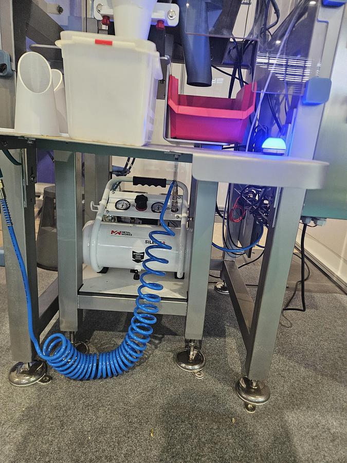 Exactpack weighing and filling machine