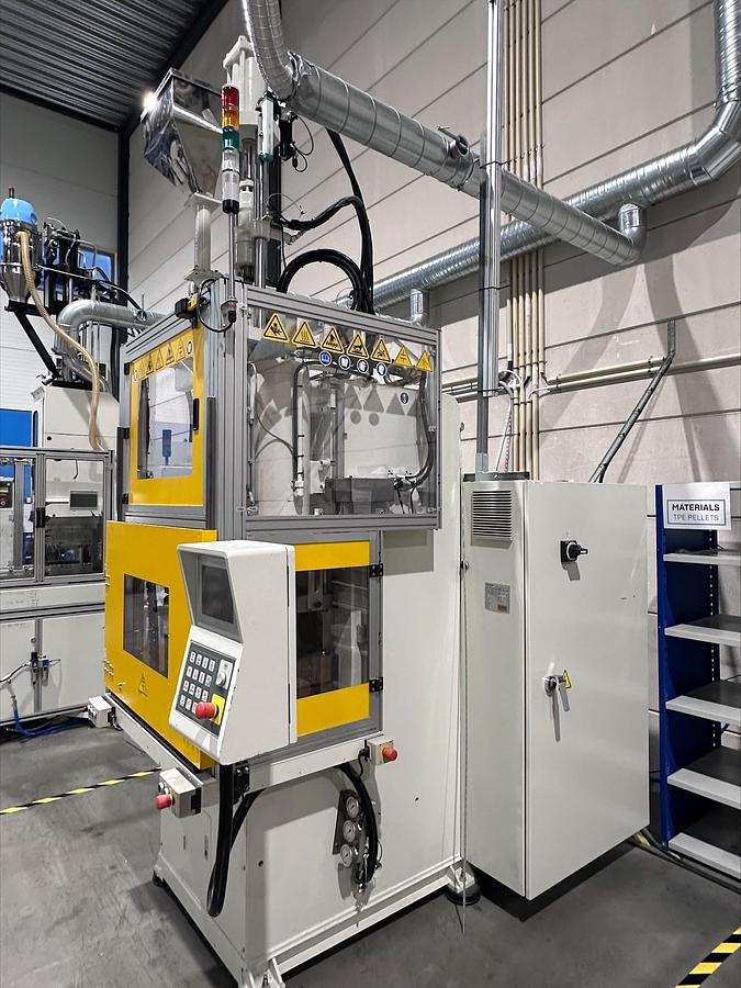 Used Multiplas V2C-50T Injection Molding Machine