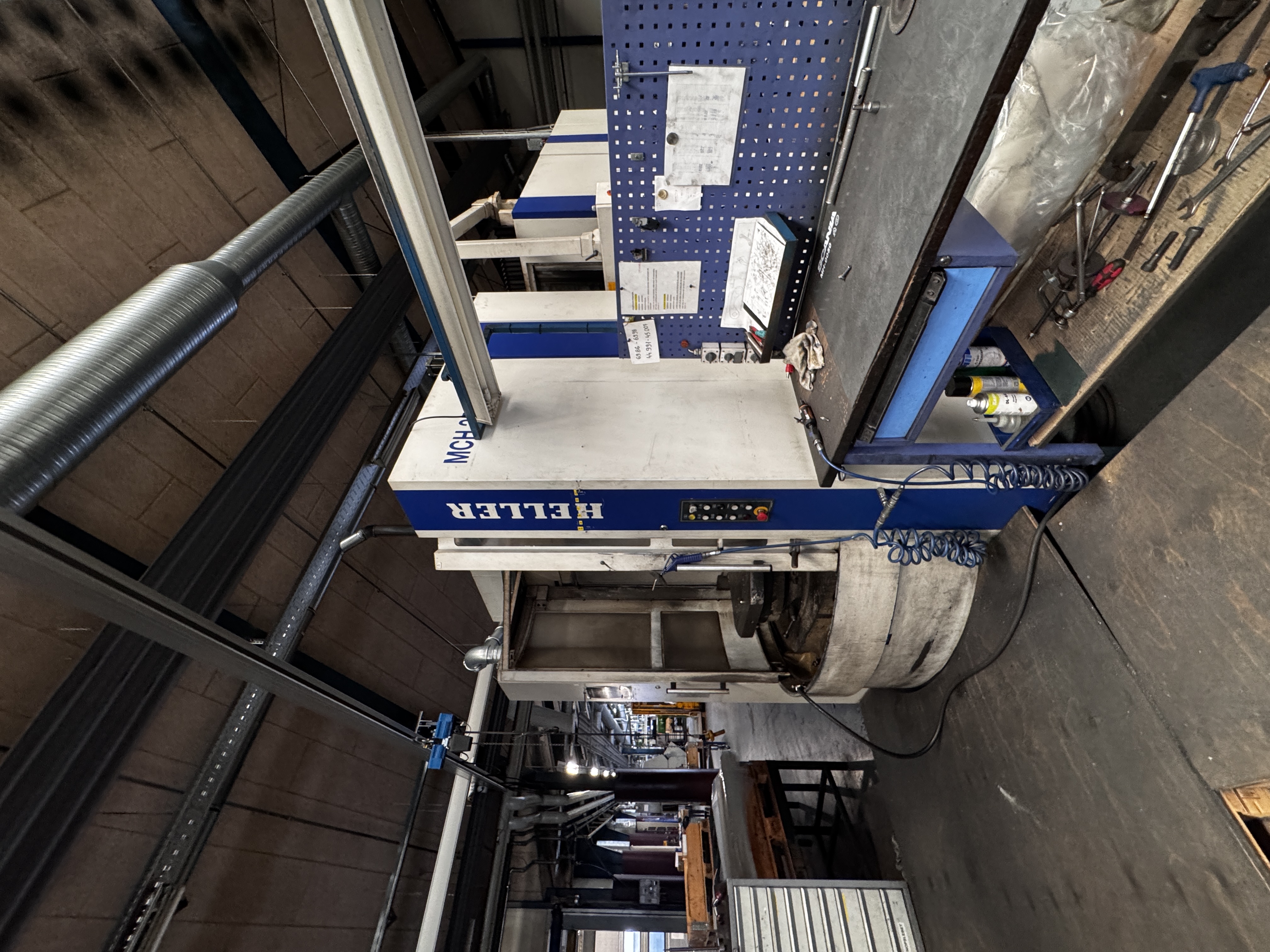 Used 2007 HELLER MCH 250 4-axis Machining Center 