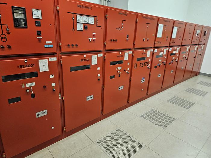 Used 1993 Siemens 88J20  10 kV Switchgear