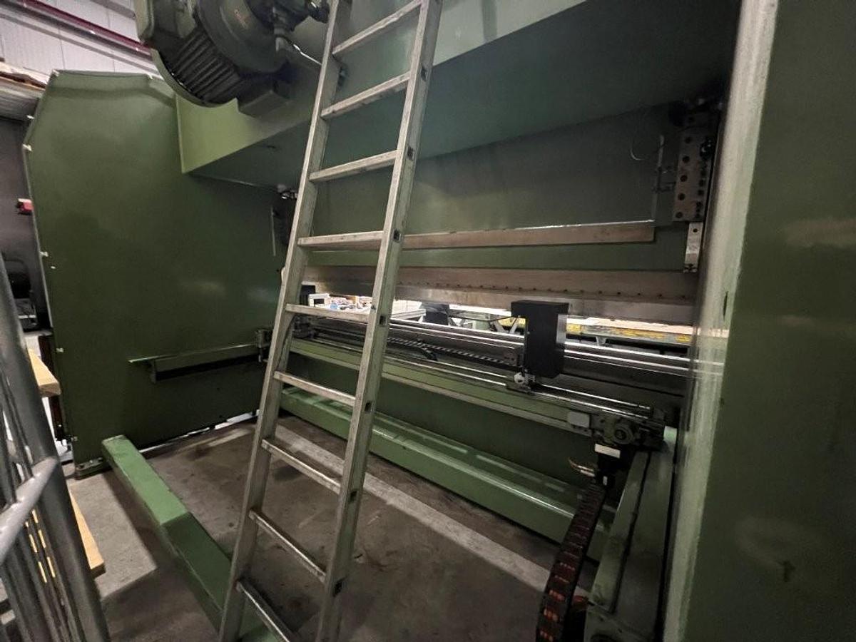 Used 1990 Fasti Bending Machine 