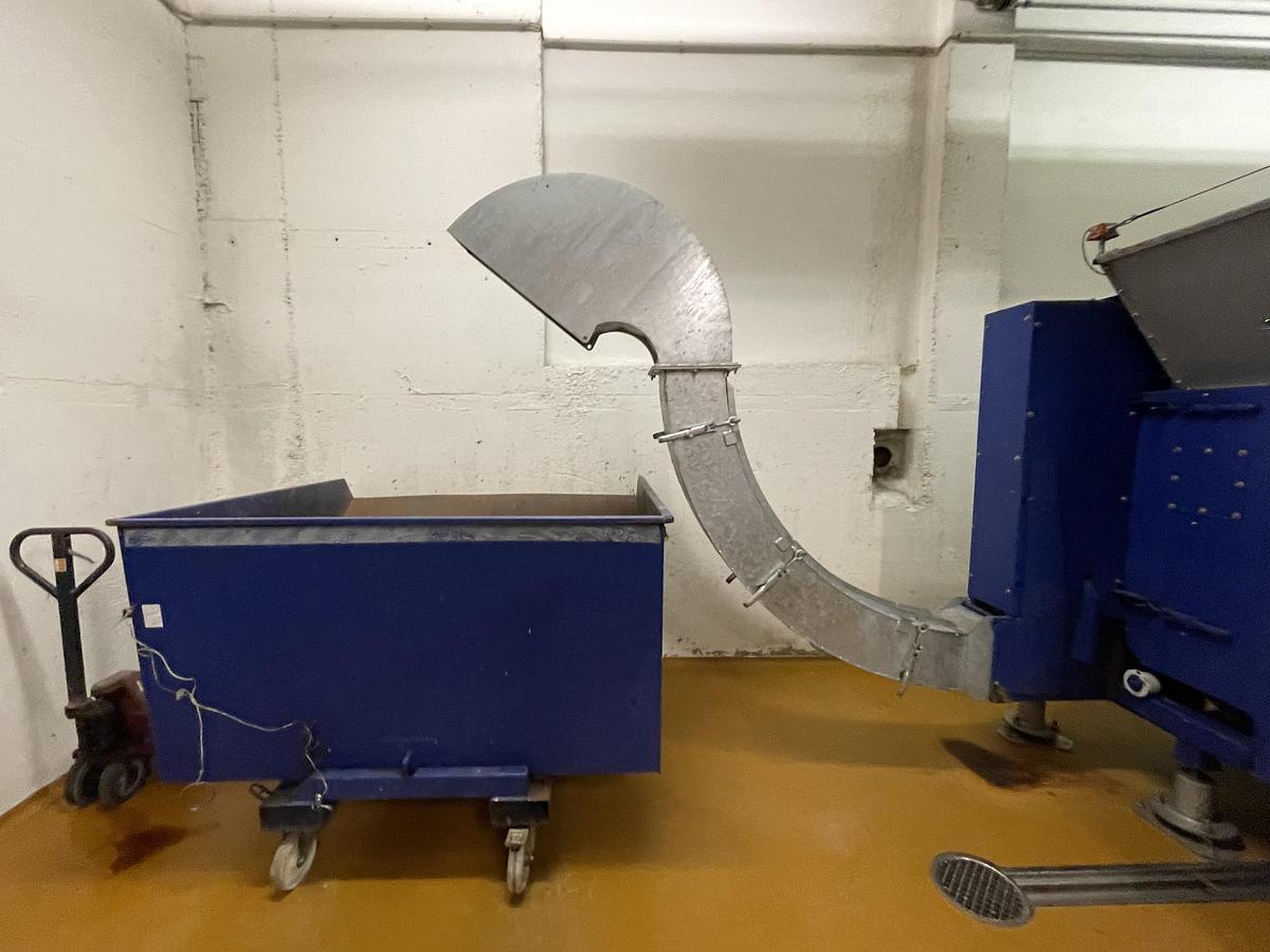 Used 2008 Strautmann PET Press BP900