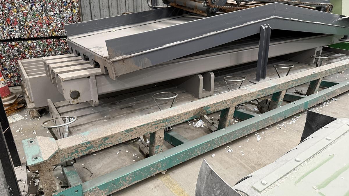 Used 2017 UnoTech 200 V5H4 RB