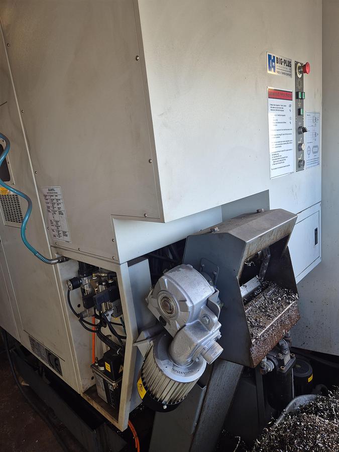 Used 2012 Quaser MV 154 EL Machining Center