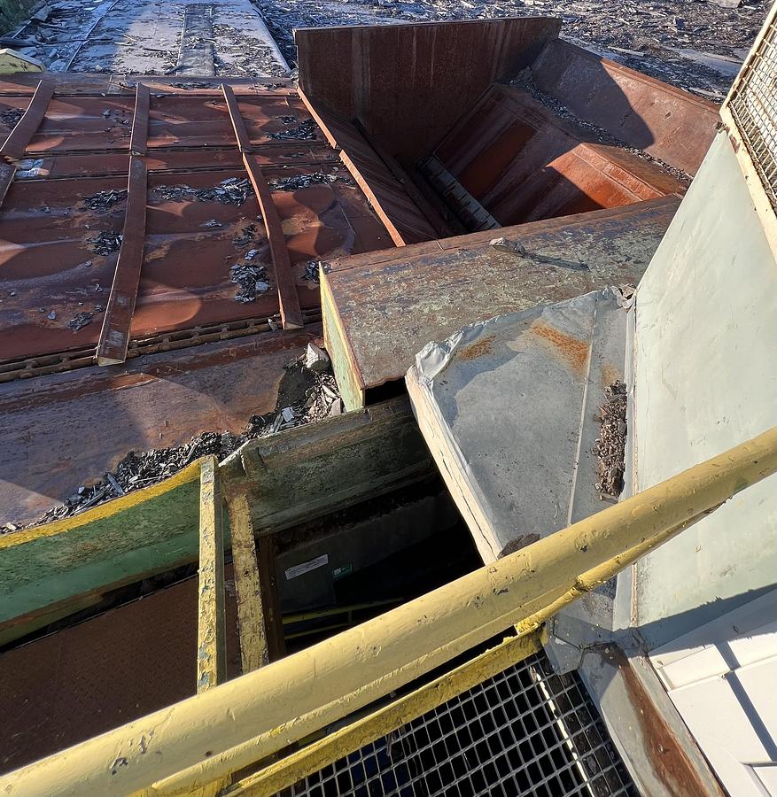 Used Bezner Splitting saw