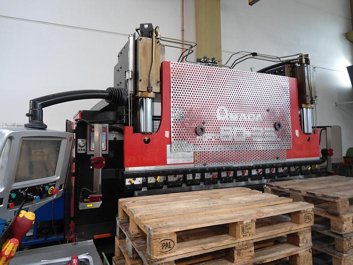 Used 2005 Amada 2500