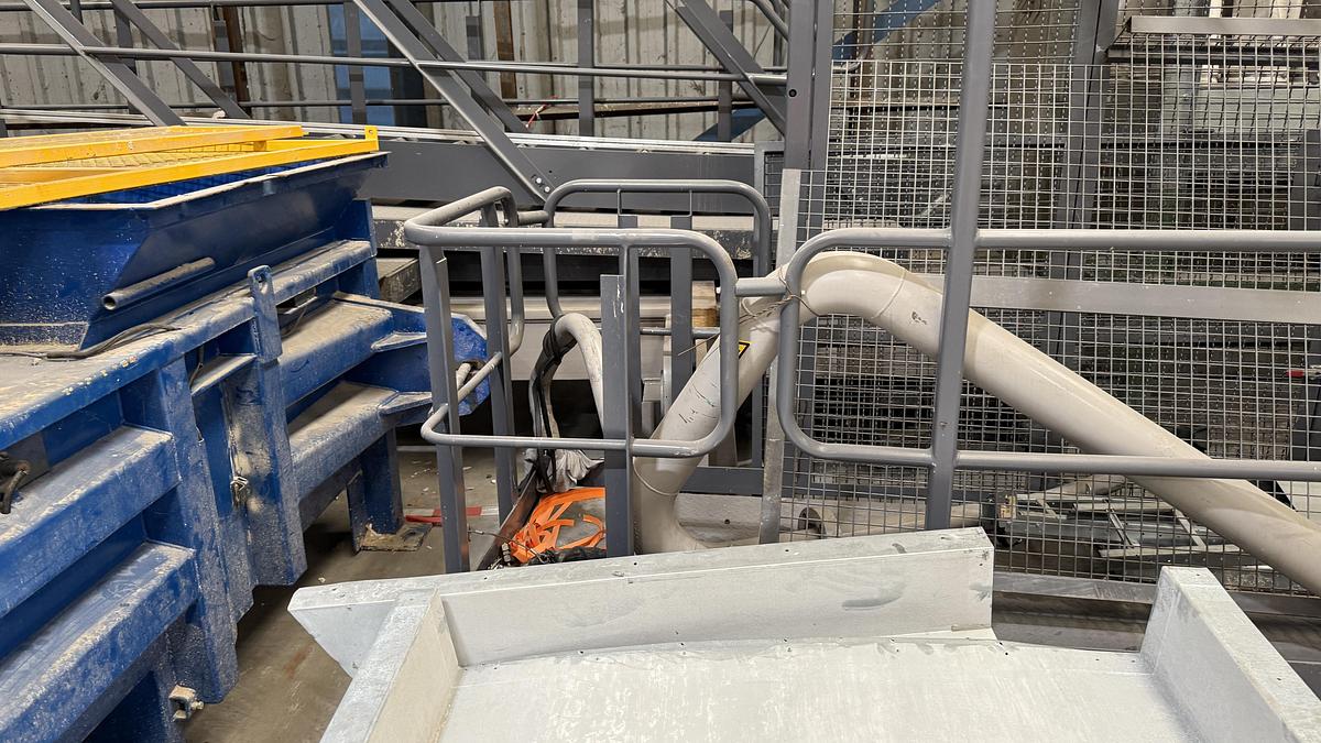 Used 2017 UnoTech 200 V5H4 RB