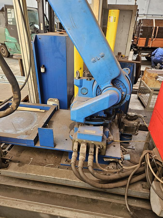 Used 2000 Motoman YR