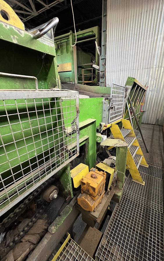 Used Bezner wood chip production line