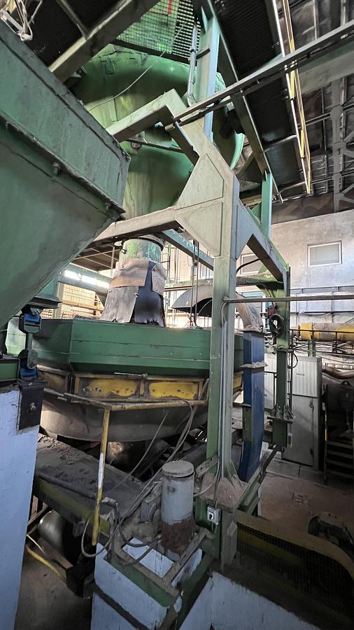 Used Bezner wood chip production line