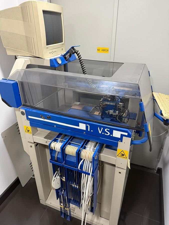 Used 2000 LCM DVC Pick-and-Place machine