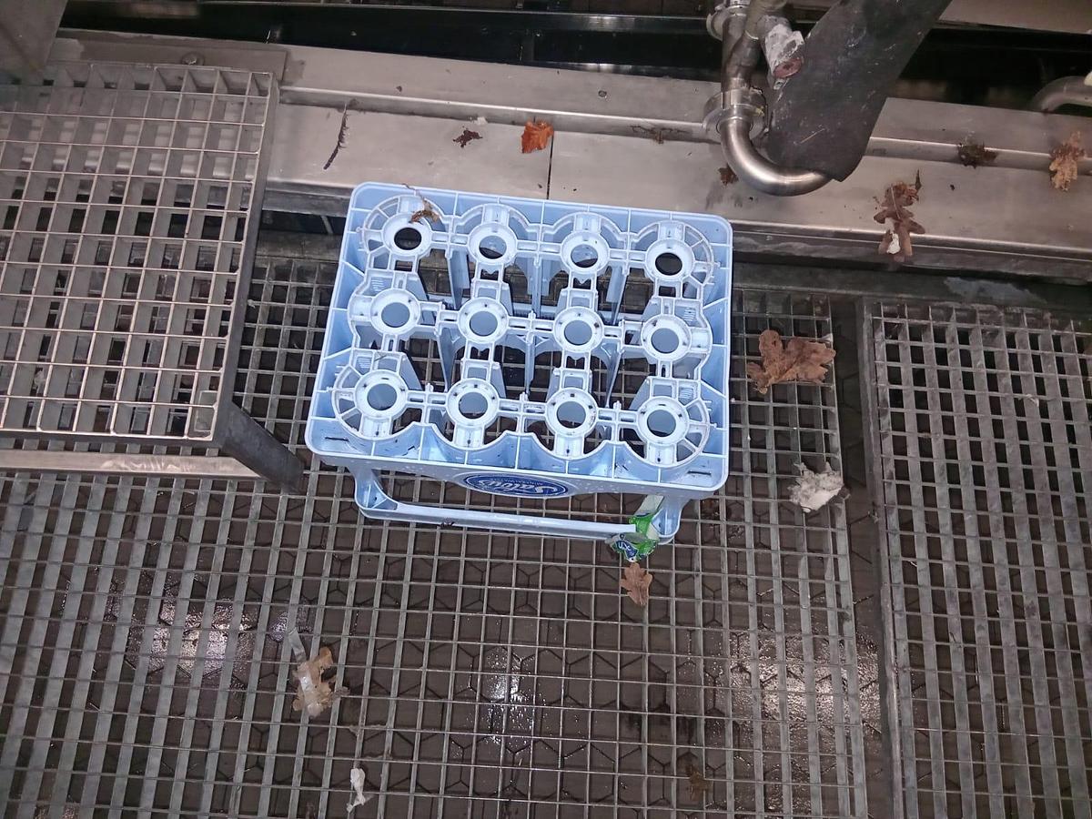 Used 2000 Krones Zierk PET crate washing system